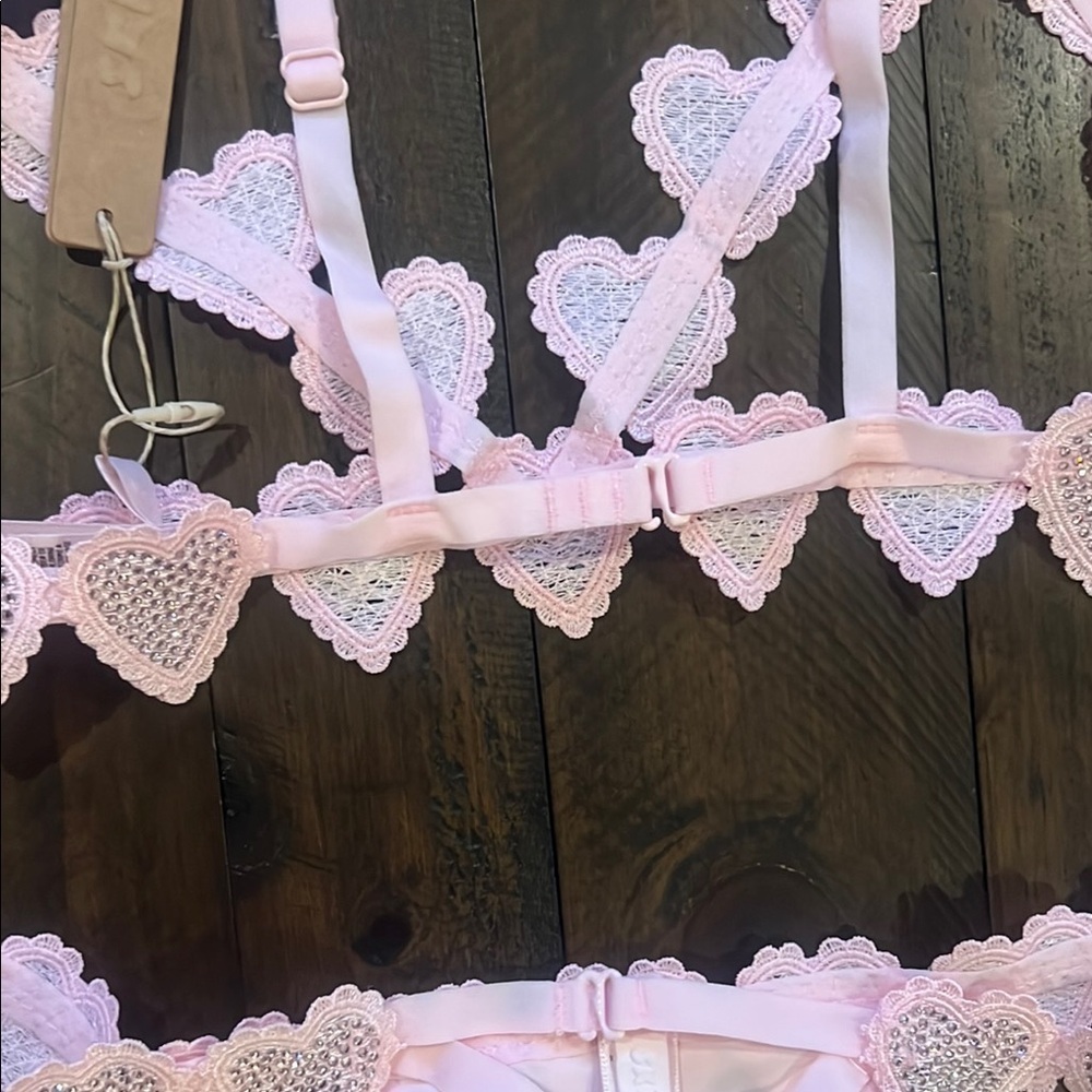 SKIMS Rhinestone Heart Set💕 - Picture 13 of 16
